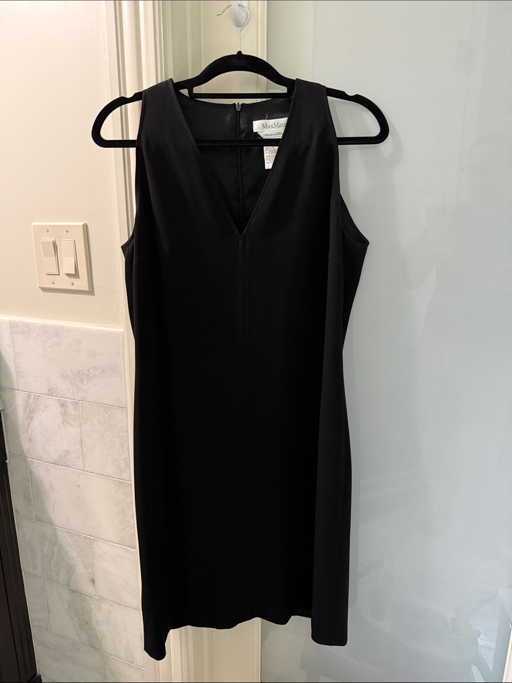 MaxMara Black Sleeveless V-Neck Midi Shift Dress